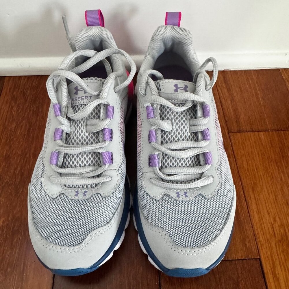 Under Armour Kids Athletic Sneaker - Size 3.5